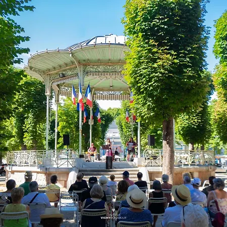Maisonnette Avec Jardin, Piscine, Netflix Vichy