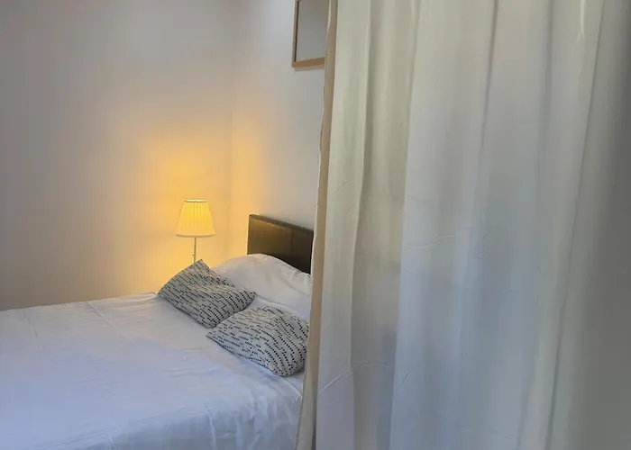 Maisonnette Avec Jardin, Piscine, Netflix *